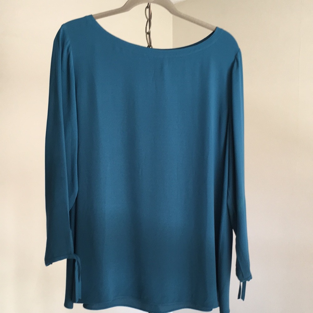 Eileen Fisher blue silk blouse; Large